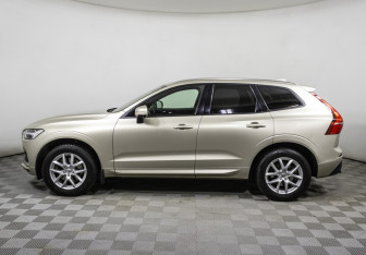 Подержанный автомобиль Volvo XC60 2018 года (8 фото)