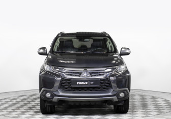 Подержанный автомобиль Mitsubishi Pajero Sport 2019 года (2 фото)