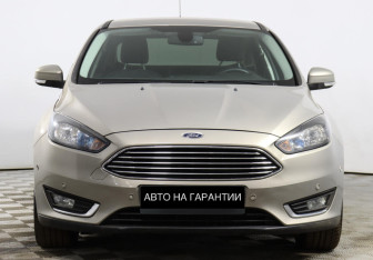 Подержанный автомобиль Ford Focus Sedan 2015 года (2 фото)