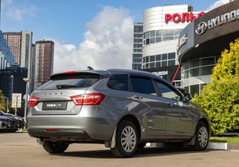 Подержанный автомобиль LADA (ВАЗ) Vesta Wagon 2020 года (4 фото)