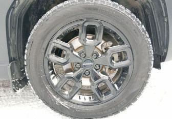 Подержанный автомобиль Haval H3 2024 года (18 фото)