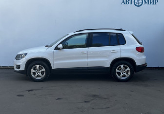 Подержанный автомобиль Volkswagen Tiguan 2013 года (8 фото)