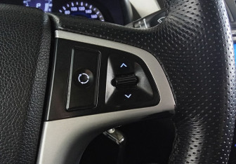 Подержанный автомобиль Hyundai Solaris Sedan 2014 года (16 фото)