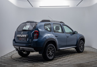 Подержанный автомобиль Renault Duster 2014 года (5 фото)