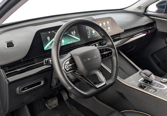 Подержанный автомобиль Omoda C5 2023 года (15 фото)