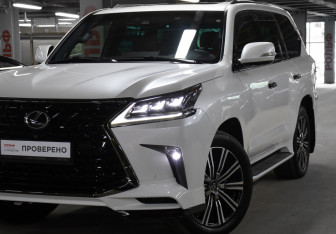 Подержанный автомобиль Lexus LX 2019 года (25 фото)