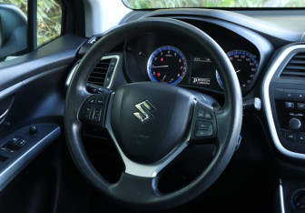 Подержанный автомобиль Suzuki SX4 Hatchback 2014 года (16 фото)