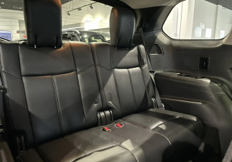 Подержанный автомобиль Nissan Pathfinder 2016 года (19 фото)