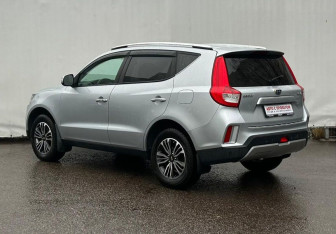 Подержанный автомобиль Geely Emgrand X7 2020 года (7 фото)