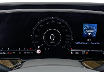 Подержанный автомобиль Cadillac Escalade Suv 2021 года (16 фото)