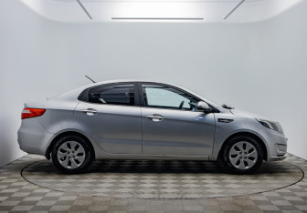 Подержанный автомобиль Kia Rio Sedan 2012 года (6 фото)
