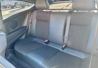 Подержанный автомобиль Opel Astra Hatchback 2010 года (11 фото)