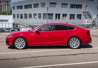 Подержанный автомобиль Audi A5 Liftback 2016 года (8 фото)