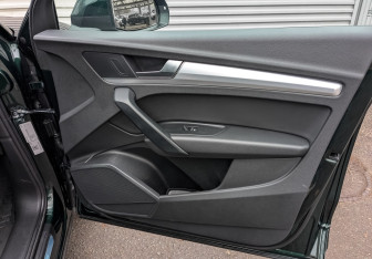 Подержанный автомобиль Audi Q5 2019 года (24 фото)