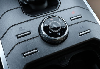 Подержанный автомобиль Jetour T2 2024 года (18 фото)