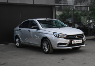 Подержанный автомобиль LADA (ВАЗ) Vesta Sedan 2017 года (3 фото)