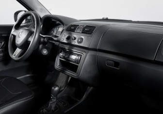 Подержанный автомобиль Skoda Fabia Hatchback 2014 года (9 фото)