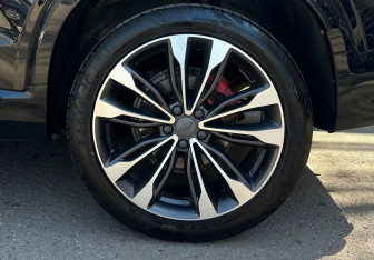 Подержанный автомобиль Geely Tugella 2023 года (18 фото)