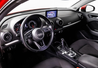 Подержанный автомобиль Audi A3 Sedan 2019 года (12 фото)