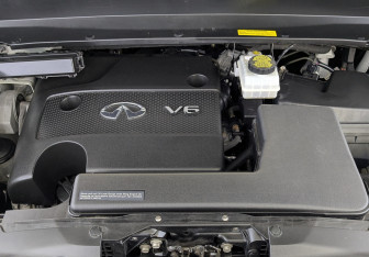 Подержанный автомобиль Infiniti QX60 2018 года (9 фото)