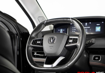 Подержанный автомобиль Changan UNI-K 2023 года (13 фото)