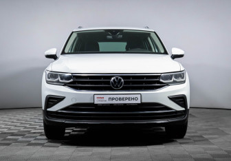 Подержанный автомобиль Volkswagen Tiguan 2021 года (2 фото)