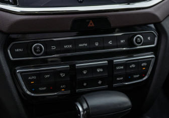 Подержанный автомобиль GAC GS8 2020 года (16 фото)