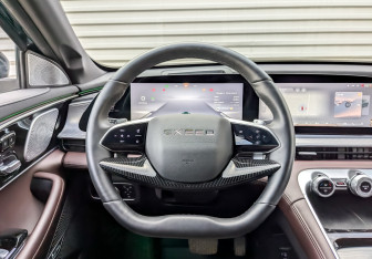 Подержанный автомобиль Exeed TXL 2023 года (22 фото)
