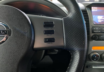 Подержанный автомобиль Nissan Pathfinder 2006 года (17 фото)