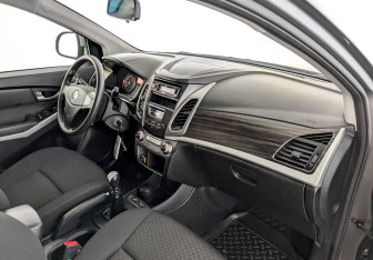 Подержанный автомобиль SsangYong Actyon 2014 года (11 фото)