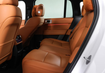 Подержанный автомобиль LiXiang L6 2024 года (12 фото)