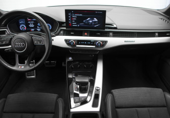 Подержанный автомобиль Audi A4 Sedan 2021 года (18 фото)