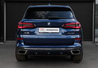 Подержанный автомобиль BMW X5 2020 года (5 фото)