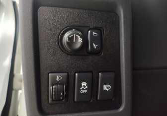 Подержанный автомобиль Nissan Qashqai 2013 года (17 фото)