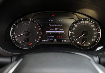 Подержанный автомобиль Infiniti QX50 2018 года (12 фото)