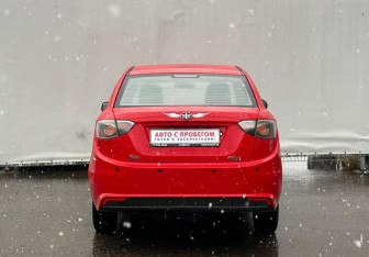 Подержанный автомобиль FAW Oley Sedan 2014 года (6 фото)