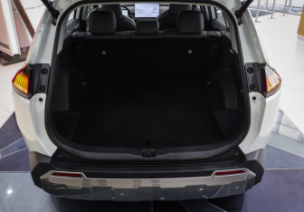 Новый Toyota RAV4 2025 (13 фото)