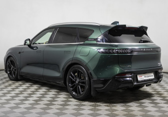 Подержанный автомобиль Voyah Free 2024 года (7 фото)