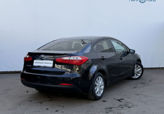 Подержанный автомобиль Kia Cerato Sedan 2015 года (5 фото)