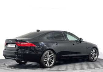 Подержанный автомобиль Jaguar XF Sedan 2018 года (5 фото)