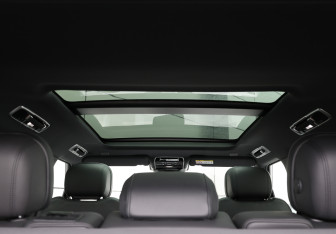 Подержанный автомобиль Land Rover Range Rover 2024 года (21 фото)