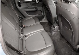 Подержанный автомобиль MINI Countryman 2021 года (18 фото)