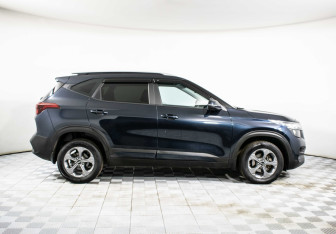 Подержанный автомобиль Kia Seltos 2021 года (4 фото)