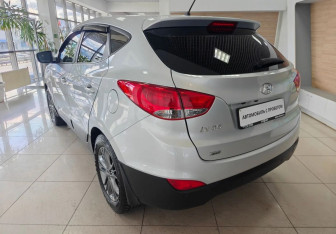 Подержанный автомобиль Hyundai ix35 2014 года (7 фото)