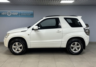 Подержанный автомобиль Suzuki Grand Vitara 2008 года (8 фото)