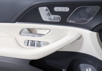 Подержанный автомобиль Mercedes-Benz GLE 2019 года (20 фото)