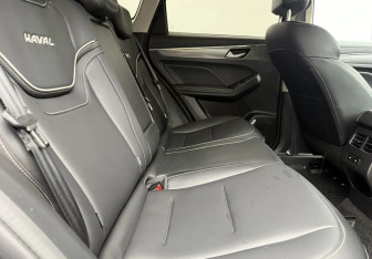 Подержанный автомобиль Haval Jolion 2023 года (11 фото)