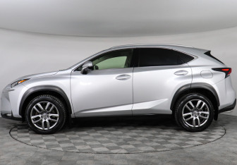 Подержанный автомобиль Lexus NX 2015 года (8 фото)