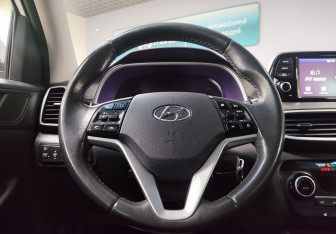 Подержанный автомобиль Hyundai Tucson 2018 года (15 фото)