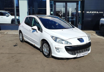 Подержанный автомобиль Peugeot 308 Hatchback 2008 года (3 фото)